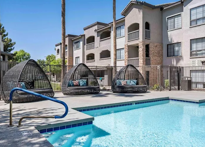 Apartment Boulevard Quiet Modern 2br Pickleball Pool Parking Gym 03