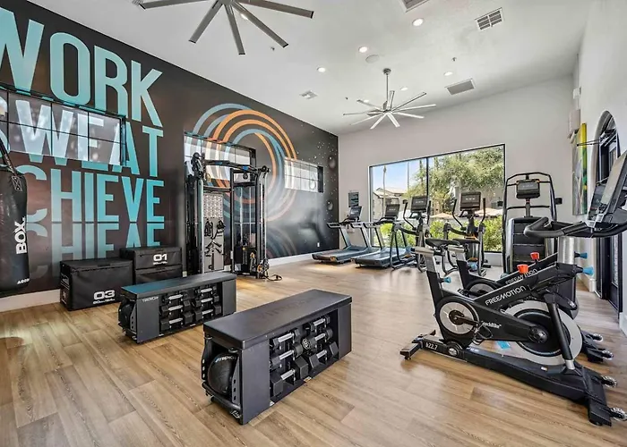 Apartment Boulevard Quiet Modern 2br Pickleball Pool Parking Gym 03